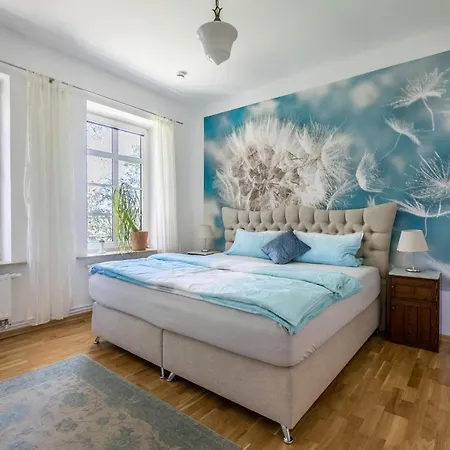 Denkerhof Sodalith * Reußenköge